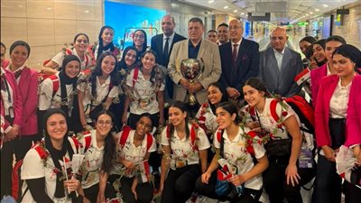 استقبال بطلات اليد بالورود في المطار بعد الإنجاز التاريخي بالمونديال