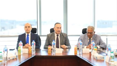 عمرو موسى رئيسا لمجلس أمناء جامعة طنطا الأهلية.. وقنصوة يؤكد دعم الجامعات الوليدة