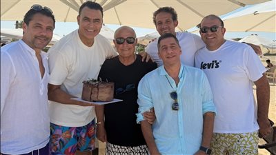 الصقر والحضري وفضل والبرتقالي مع هاني أبوريدة 