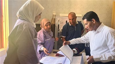 وكيل «صحة الأقصر» يتفقد عددًا من وحدات الرعاية الصحية بمركز إسنا.. صور