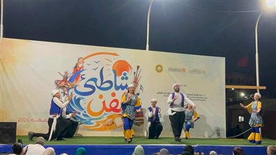 شاطئ الفن بجمصة يتألق باستعراضات فرقة المنصورة للفنون الشعبية