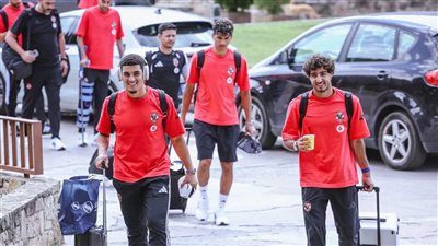 بعثة الأهلي تصل إلى برشلونة