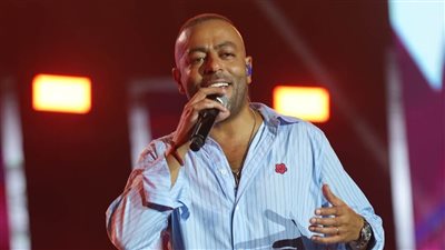 تامر عاشور: 