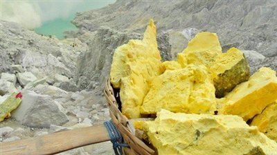 اضطراب إمدادات الكبريت عالميًا مع تعثر حركة الملاحة في مضيق هرمز
