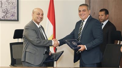 الدكتور أيمن بهاء الدين والمهندس هادي سمير عياد 