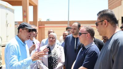 بتكلفة50مليون جنيه... محافظ المنيايتابع أعمال محطة رفع قرية بني حافظ بملوي 