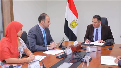 محافظ دمياط يتابع ملف التقنين ويشدد علي سرعة الإنجاز واستكمال الإجراءات القانونية