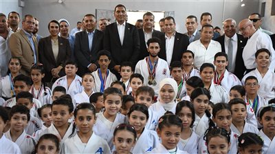 وزير الرياضة يفتتح عدد من المنشآت الرياضية ضمن احتفالات محافظة القليوبية بعيدها القومي
