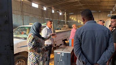 رئيس مجلس مدينة بني مزار تضبط مصنع أسمدة غير مرخص 