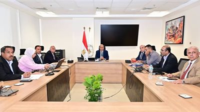 وزير الري يتابع أعمال قطاع المياه الجوفية وخطة التحول الرقمي لمنظومة تراخيص الآبار الجوفية