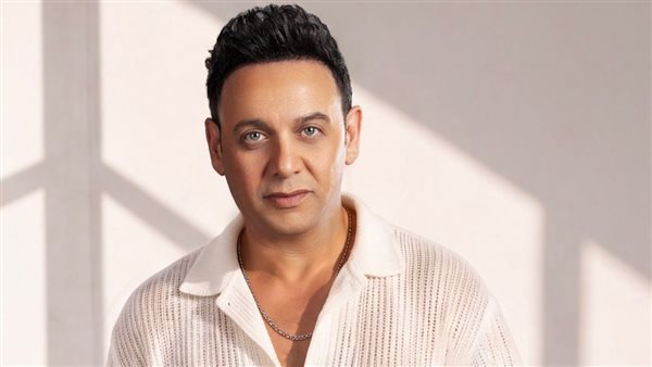 مصطفى قمر 