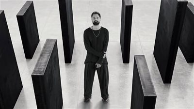 أحمد حاتم يشعل السوشيال ميديا بإعلانه الجديد.. و