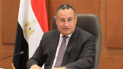 «قنصوة» يهنئ ماجد الصادق بعد تكليفه مشرفا على بنك المعرفة