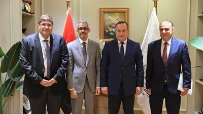 القائم بأعمال وزير الثقافة يلتقي المدير العام للألكسو لبحث تعزيز التعاون الثقافي والعلمي بين مصر والدول العربية