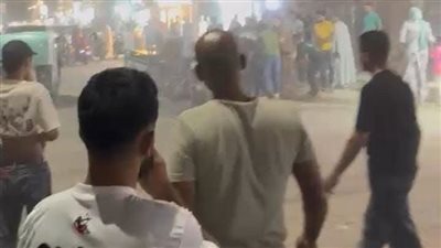 أهالي سمالوط تسيطر على حريق نشب داخل تروسيكل في أحد الشوارع 