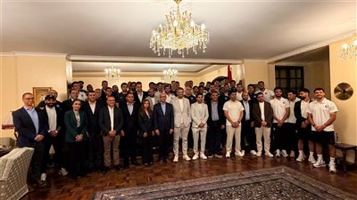 بعثة نادي بيراميدز تلبي دعوة سفير مصر في كينيا علي العشاء 