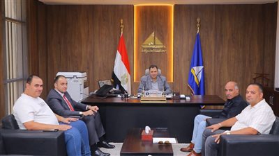 محافظ دمياط يتابع توصيل المرافق للمنطقة الحرة ويدعم تشغيل مدينة الأثاث