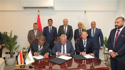 وزير الطيران يشهد توقيع عقد توريد 10طائرات تدريب جديدة للأكاديمية المصرية لعلوم الطيران