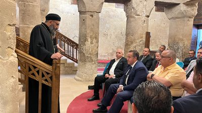 تفاصيل زيارة نقيب المهندسين لكنيسة العذراء بجبل الدير في المنيا