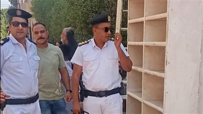 «مرافق الأقصر» تشن حملة موسعة لرفع الإشغالات بمركز الزينية.. صور 