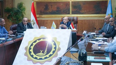 بالصور.. محافظ الغربية يترأس اجتماعًا موسعًا لمواجهة نوبات تلوث الهواء الحادة«السحابة السوداء»