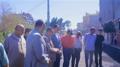 محافظ دمياط يتابع أعمال رصف طريق السوالم واستكمال المسافة حتى كفر المنازلة