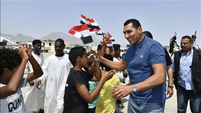 وزير الرياضة يصل إلى البحر الأحمر لبدء جولة تفقدية بمناطق الشلاتين وأبو رماد وحلايب