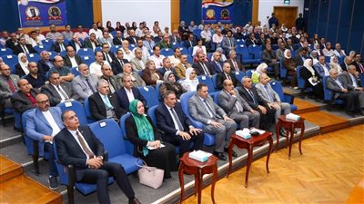 ميناء دمياط ينظم حوارًا مجتمعيًا لتقييم أثره الاقتصادي والبيئي وتعزيز تنافسيته