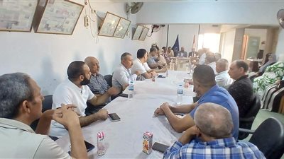  اتحاد الحاصلات البستانية وقطاع استصلاح الأراضي يبحثان خطط التوسع في إنتاج تقاوي البطاطس بالنوبارية