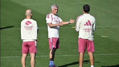 ريال مدريد يختتم تحضيراته لديربي مدريد وسط حيرة مورينيو