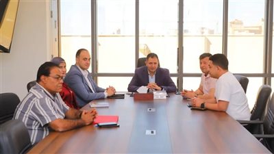 محافظ دمياط يترأس اجتماعًا لمتابعة ملفات العمل بمركز ومدينة دمياط