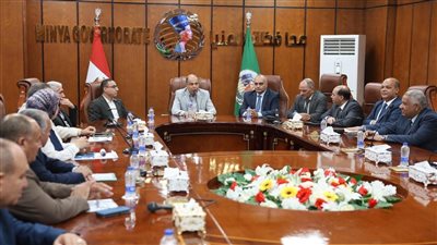 محافظ المنيا يلتقي نائب وزير المالية للسياسات المالية لمتابعةعدد من الملفات الخدميةوالتنموية بالمحافظة 