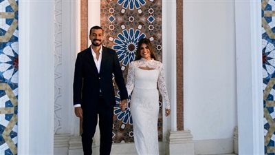 ديانا هشام وزوجها من عقد قرانهما