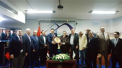 حزب المؤتمر يكرم رئيسه السابق الربان عمر صميدة ويؤكد: «الوفاء لقياداتنا نهج ثابت»