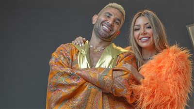 أحمد سعد يرد على أنباء انفصاله عن علياء بسيوني: عليا حبيبتي وأم عيالي وهتكون معايا في الجنة