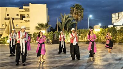 «التراث الفيومي» يتألق على ضفاف بحيرة قارون.. والفنون الشعبية تشعل أجواء معرض الحرف اليدوية باليوم العالمي للسياحه