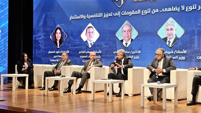 وزير الطيران يشارك في الدورة الأولى لـ منتدى الأهرام للسياحة