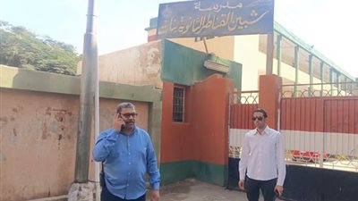 مدير تعليم شبين القناطر يتابع واقعة تسلق طلاب سور مدرسة الثانوية بنات...صور