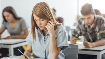 اختبارات في سن المراهقة تحمي من الخرف في الكبر