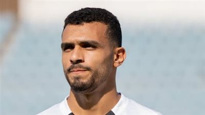 مهاجم شباب الأهلي علي رادار نادي إسباني ومدافع مسار ينال إعجاب 