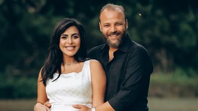 بالصور.. هاجر الشرنوبي تكشف عن حملها في ذكرى عيد زواجها