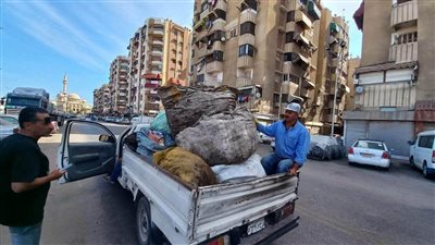 استمرار حملات مواجهة ظاهرة النباشين وفارزي القمامة ومصادرة المضبوطات ببورسعيد 