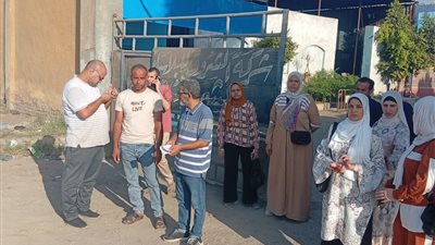 عمال مصنع بالخانكة يتقدمون بشكوى ودعوى قضائية للمطالبة بمستحقاتهم