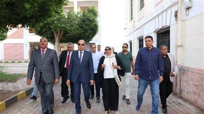 محافظ المنيا يفتتح مركز التنمية المهنية بمدرسة صفي الدين أبو شناف