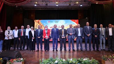محافظ المنيا يشهد ختام «نوادي مهارات القراءة والكتابة» بالتعاون مع «إنقاذ الطفل» 