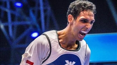 وزير الرياضة يهنئ سيف عيسى ببرونزية بطولة الجائزة الكبرى للتايكوندو