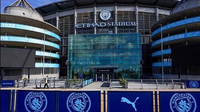 مانشستر سيتي يبحث عن تسوية في أزمته المالية مع الدوري الإنجليزي