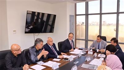 محافظ دمياط يرأس اجتماعًا لمتابعة مستجدات ملف تقنين واسترداد أراضي الدولة