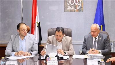 محافظ دمياط يلتقي أهالي الزرقا لبحث مطالبهم وشكاواهم 