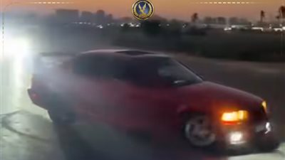 ضبط المتهم بأداء حركات استعراضية خطيرة بالطريق العام في موكب زفاف بالإسماعيلية